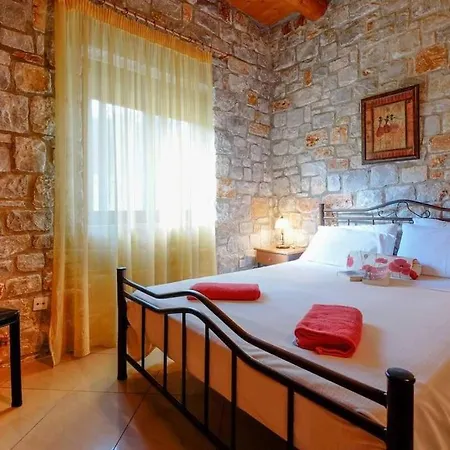 Vicina - In Platanias And 4min By The Vila