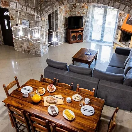 Vicina - In Platanias And 4min By The Villa