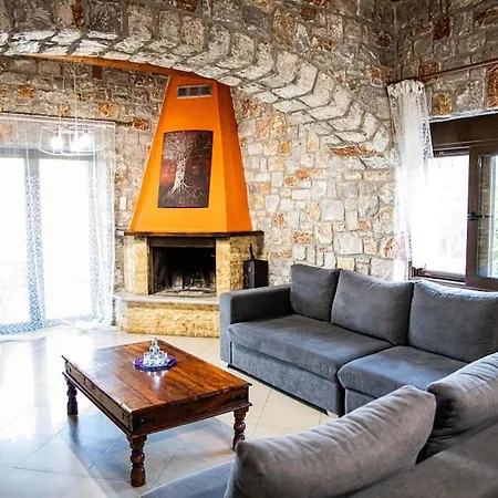 Vicina - In Platanias And 4min By The Villa Chania (Crete)